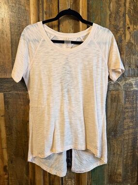 Light Pink Short Sleeve High-Low Tee by Souluxe